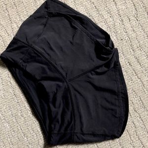 Lululemon speed up short 2.5”